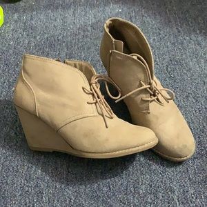 Cute booties wedges tan